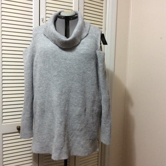 Lane Bryant cold shoulder sweater sz 26/28 - Picture 1 of 5